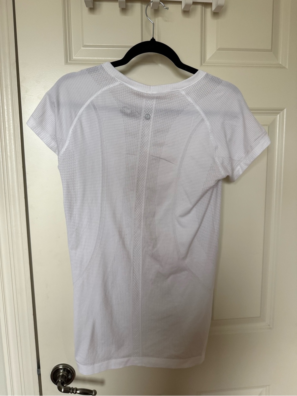 Lululemon Swiftly Tech white short sleeve top size 10 - Picture 5 of 6